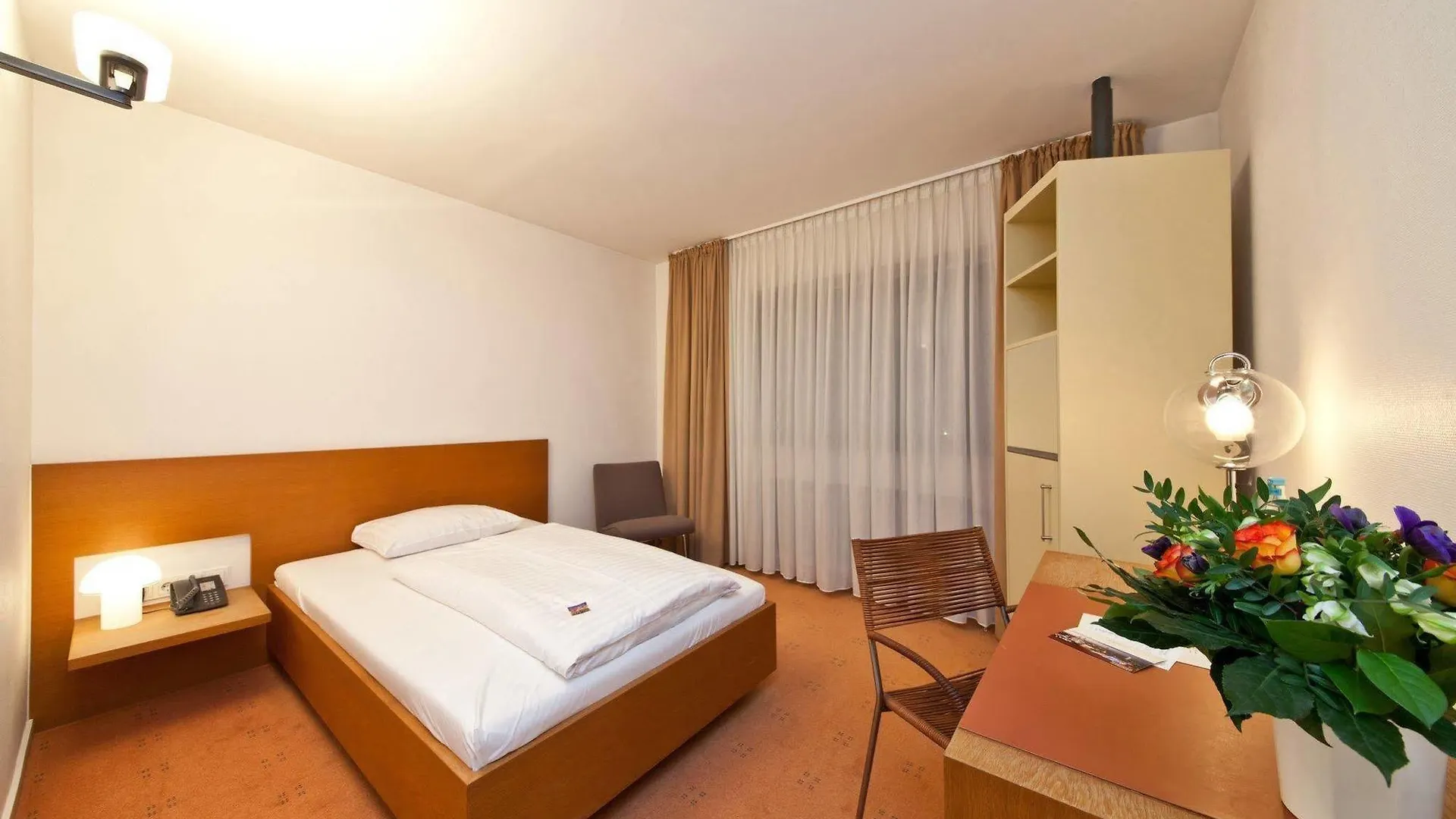 Novum Hotel Silence Garden Köln Brück